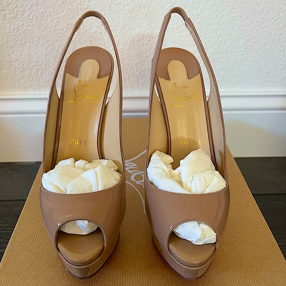 CHRISTIAN LOUBOUTIN Nude Lady Peep Sling Pumps